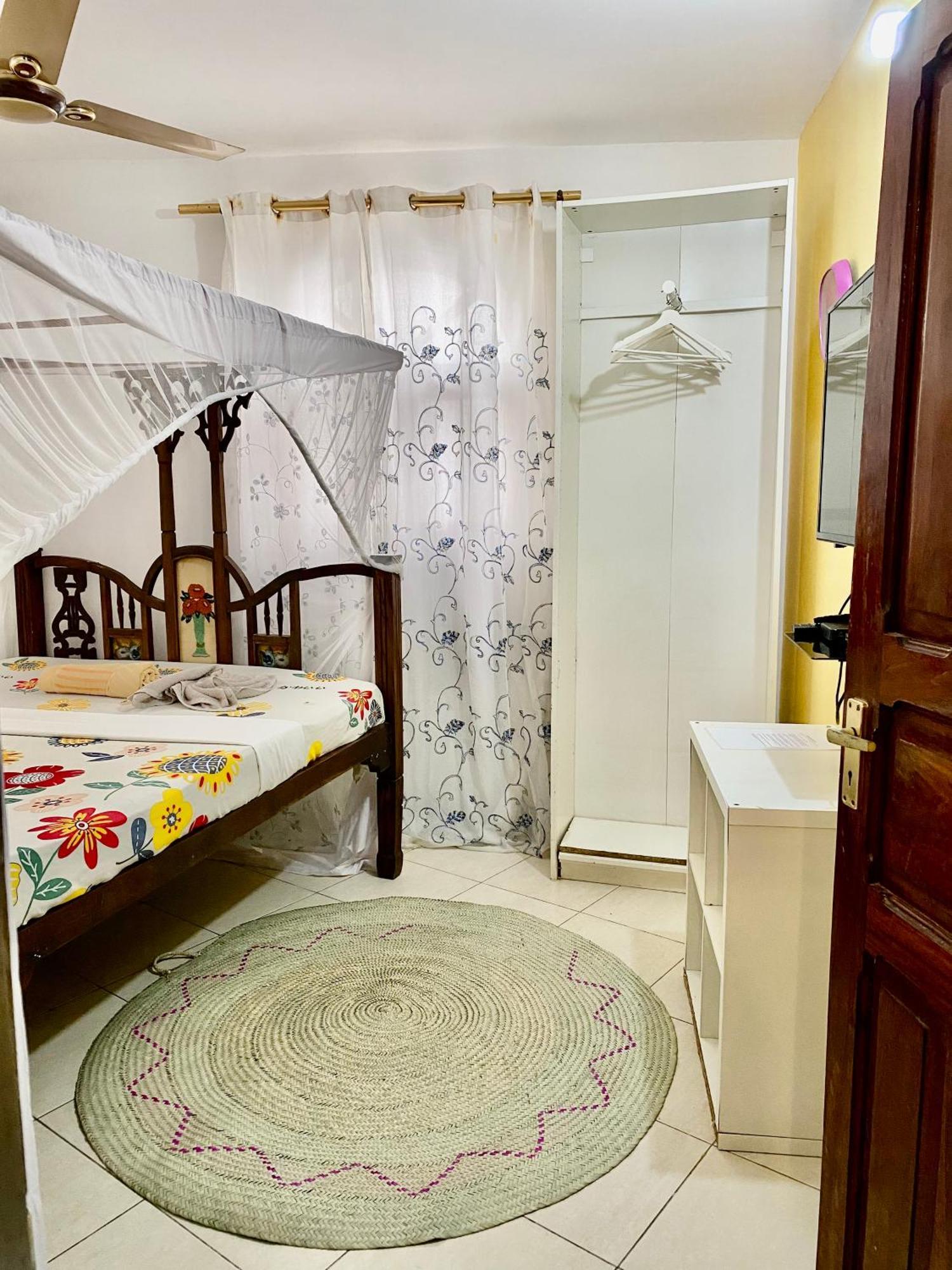 Kelele Square Bed & Breakfast Zanzibar Eksteriør bilde